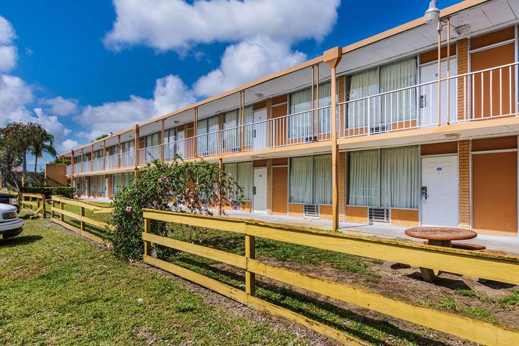 Red Roof Inn Vero Beach - I-95 Εξωτερικό φωτογραφία