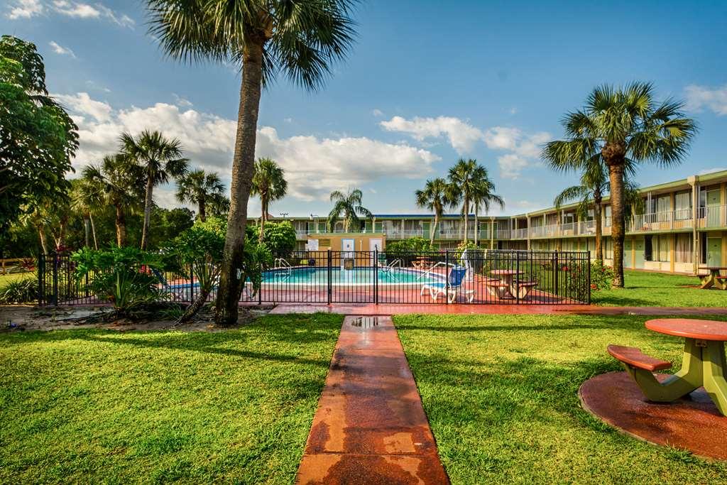 Red Roof Inn Vero Beach - I-95 Ανέσεις φωτογραφία
