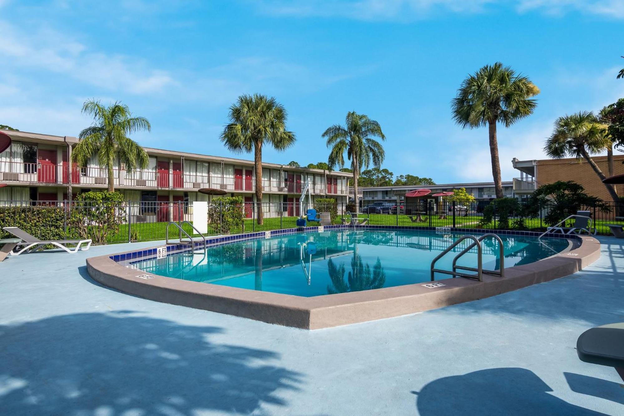 Red Roof Inn Vero Beach - I-95 Εξωτερικό φωτογραφία