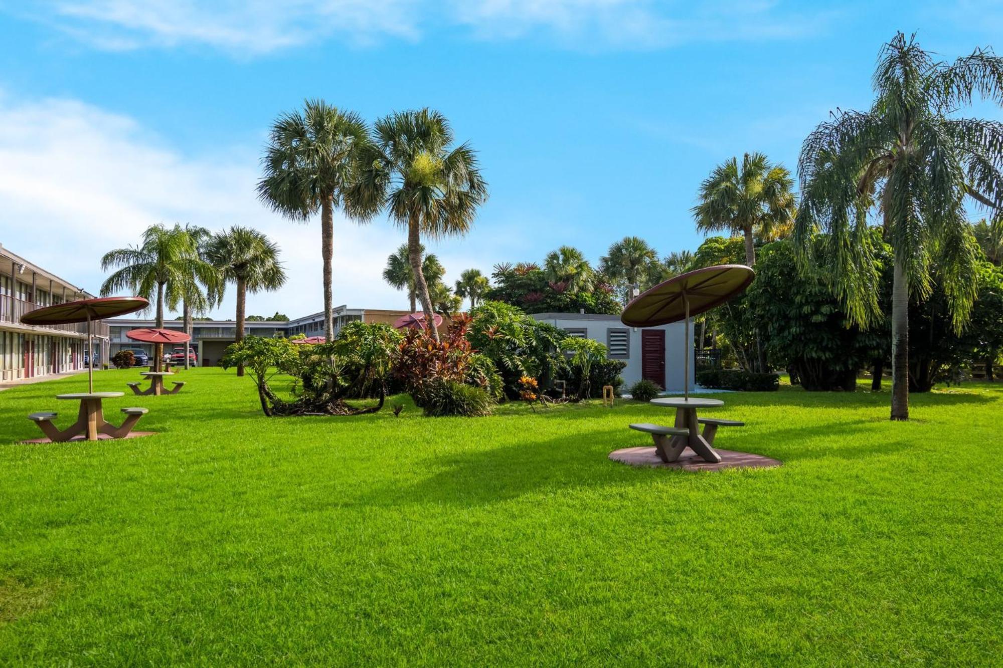 Red Roof Inn Vero Beach - I-95 Εξωτερικό φωτογραφία