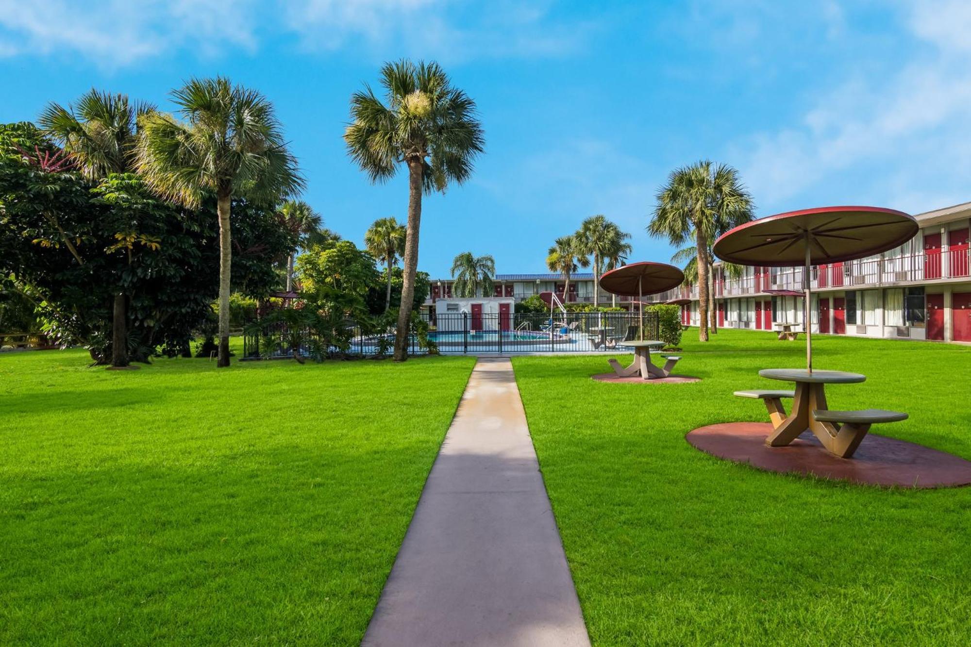 Red Roof Inn Vero Beach - I-95 Εξωτερικό φωτογραφία