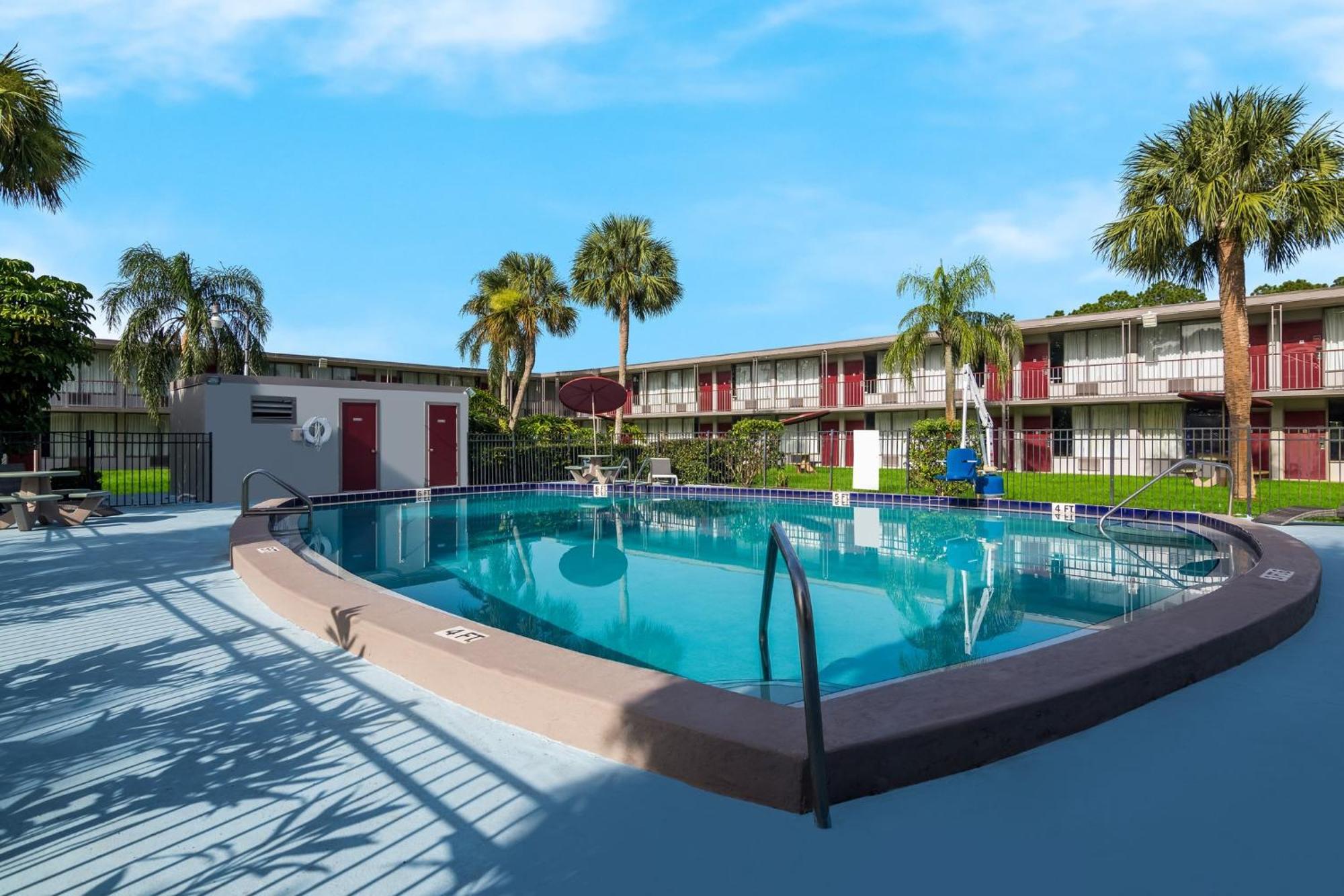 Red Roof Inn Vero Beach - I-95 Εξωτερικό φωτογραφία